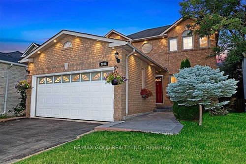 3848 Periwinkle Cres, Mississauga, ON, L5N6W8 | Card Image
