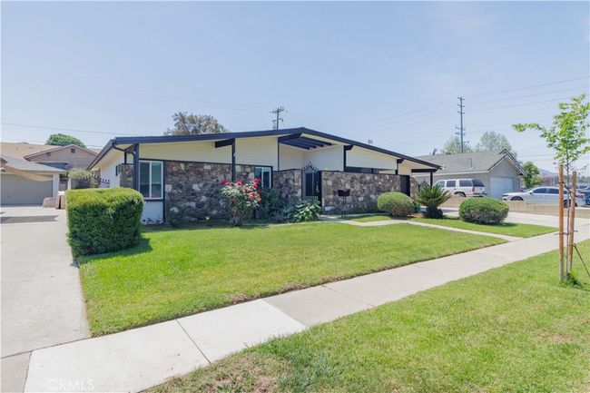 1080 Alta Loma Dr, House other with 4 bedrooms, 2 bathrooms and 1 parking in Corona CA | Image 4