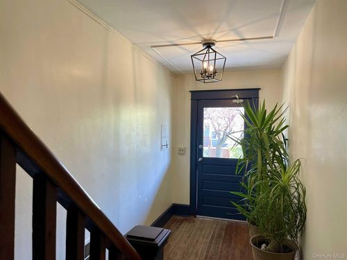 11 Franklin St, Poughkeepsie, NY, 12601-4354 | Card Image