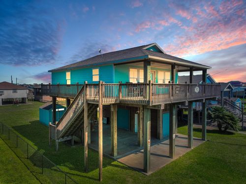 964 S Selwyn Rd, Crystal Beach, TX, 77650-2849 | Card Image