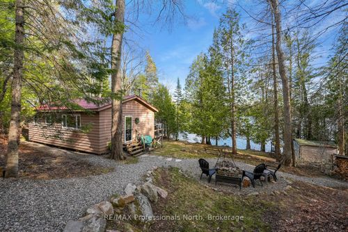 1107 Pluto Trail, Haliburton, ON, K0M1S0 | Card Image