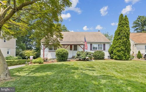 754 Central Ave, GLENSIDE, PA, 19038-1701 | Card Image