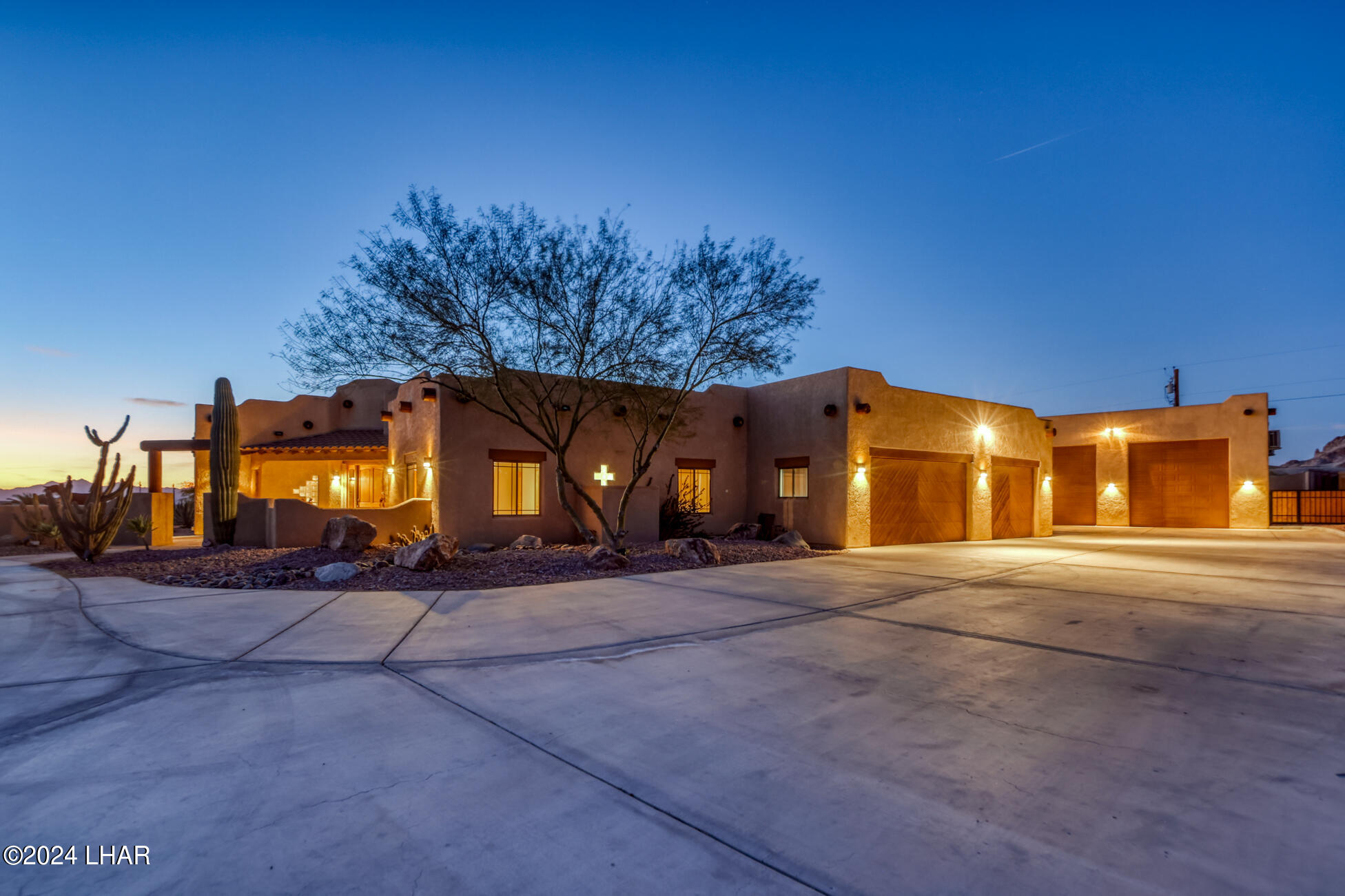 Colt Dr, Lake Havasu City, AZ 86404