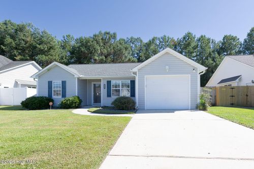 110 Crooked Run Dr, New Bern, NC, 28560-1806 | Card Image