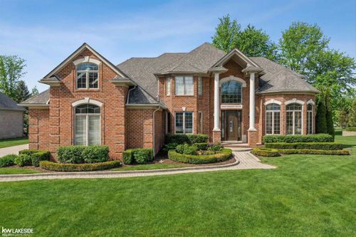 52847 Tuscany Grv, Shelby Township, MI, 48315-2084 | Card Image