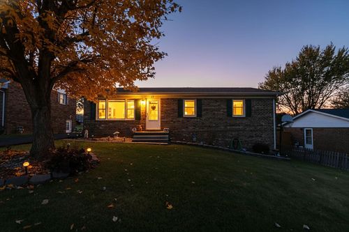 27 Bingham St, Verona, VA, 24482-2619 | Card Image