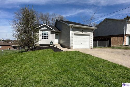 109 Jefferson St, Radcliff, KY, 40160-9038 | Card Image