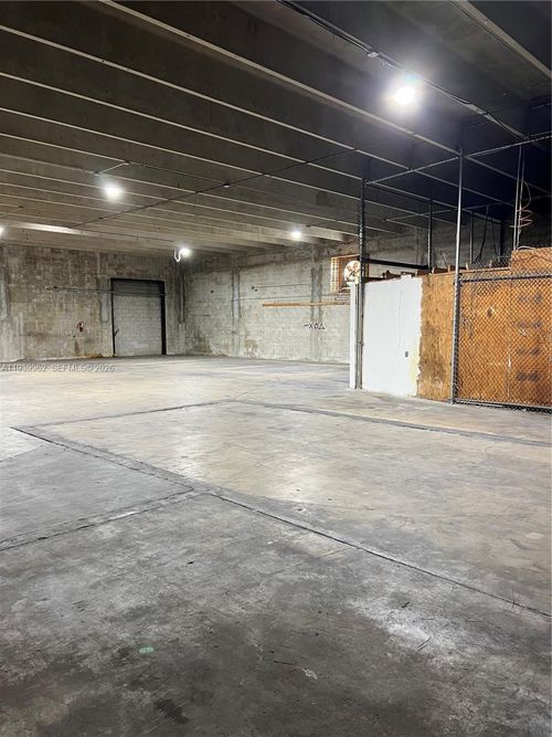 7278 Nw 70th St, Miami, FL, 33166-2902 | Card Image