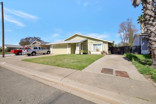 1185 Hobart Dr, Marysville, CA, 95901-3513 | Card Image