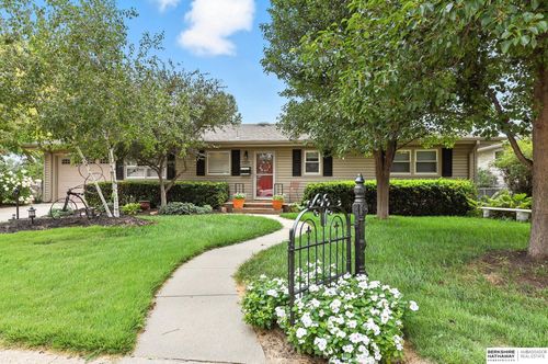 1215 Offutt Blvd, Bellevue, NE, 68005-3626 | Card Image