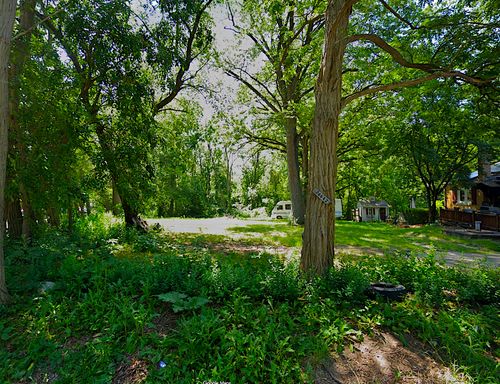 26642 N Il Route 83, Mundelein, IL, 60060-3479 | Card Image