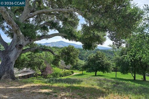 532 Spotted Owl Ct, Walnut Creek, CA, 94595-3906 | Card Image