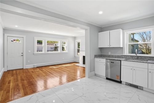 1567 Centerville Rd, Warwick, RI, 02886-4251 | Card Image