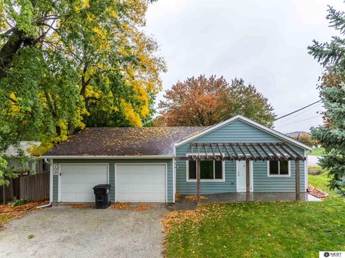 709 Russell St, Firth, NE, 68358-6093 | Card Image