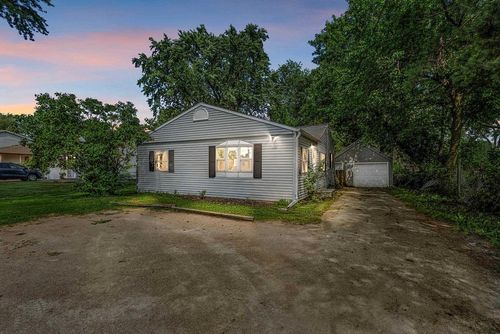 3192 County Road A, OSHKOSH, WI, 54901-1444 | Card Image