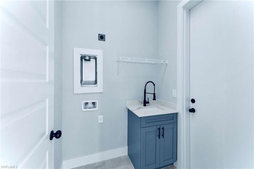 52 Floyd Ave S, Lehigh Acres, FL, 33976-2151 | Card Image