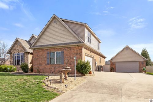 125 Pershing Way, Paducah, KY, 42001-8914 | Card Image