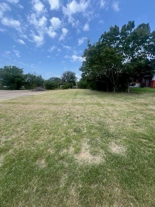 1402 Se 6th Ave, Mineral Wells, TX, 76067-7035 | Card Image