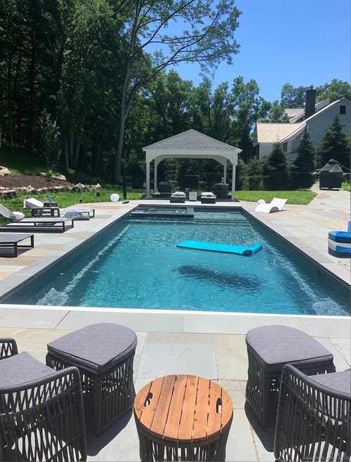 24 Warnock Dr, Westport, CT, 06880-2205 | Card Image