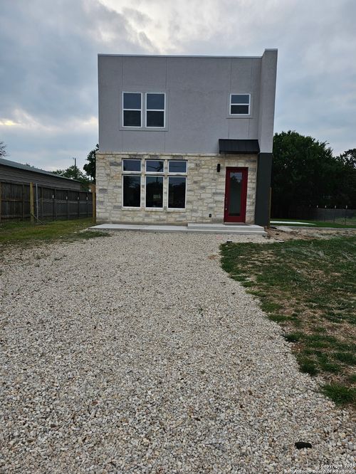 1963 Green Hill Dr, Canyon Lake, TX, 78133-5452 | Card Image