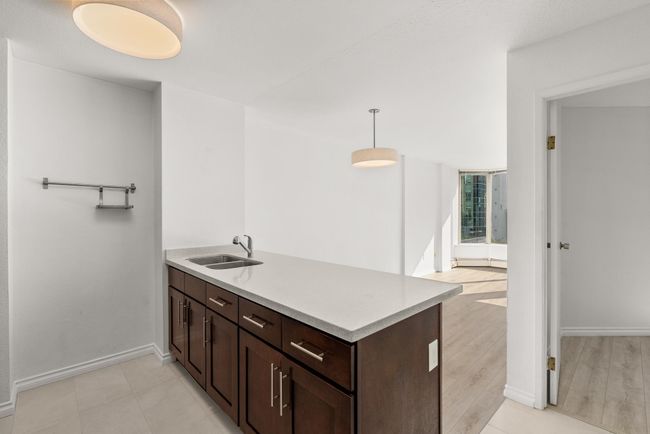 605 - 1333 Hornby St, Condo with 1 bedrooms, 1 bathrooms and null parking in Vancouver BC | Image 10