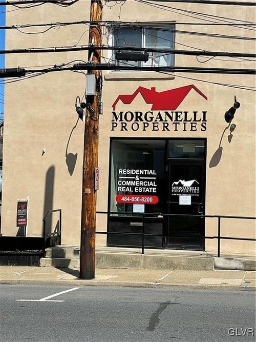 2-1057 Main St, Hellertown, PA, 18055-1561 | Card Image