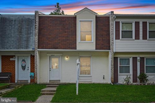 8385 White Pine Dr, MANASSAS PARK, VA, 20111-2304 | Card Image