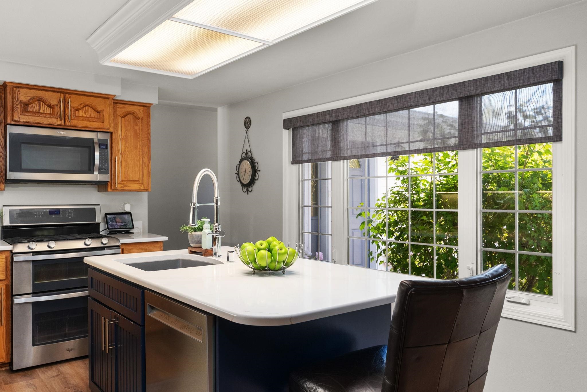 Residential in Dellona 3