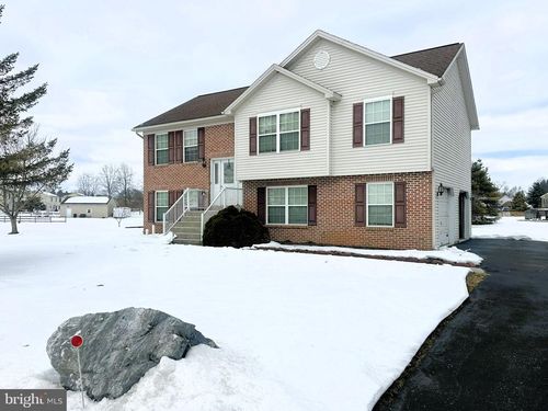 2210 Storms Store Rd, NEW OXFORD, PA, 17350-9520 | Card Image