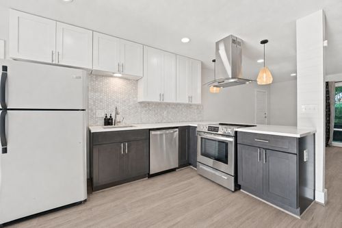 b-5332 Balcones Dr, Austin, TX, 78731-4903 | Card Image