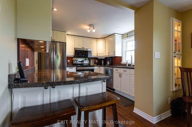 1467 Wade Rd, Home with 4 bedrooms, 2 bathrooms and 18 parking in Russell ON | Image 17