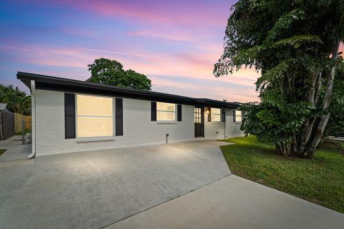 3797 Bahama Rd, Palm Beach Gardens, FL, 33410-2370 | Card Image