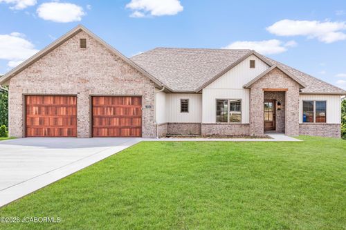 5908 Falcon Crest Ln, Jefferson City, MO, 65101-4120 | Card Image