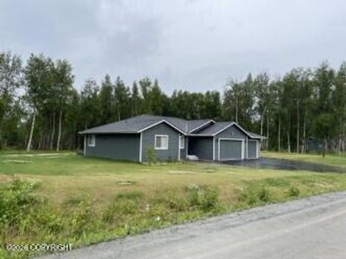 8570 W Bunting St, Wasilla, AK, 99623-1609 | Card Image