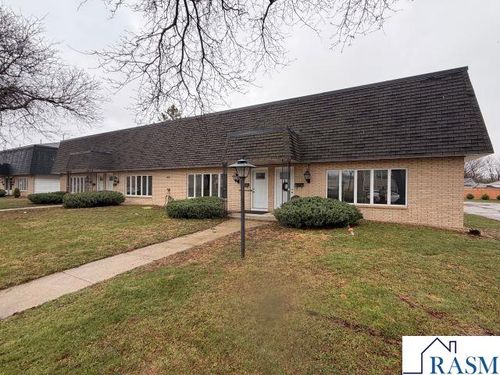 412 Holly Ln, Mankato, MN, 56001-5489 | Card Image
