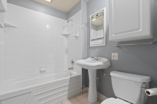 304 W Keith Ave, House other with 4 bedrooms, 2 bathrooms and 2 parking in Waukegan IL | Image 11