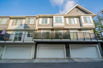 60 - 16678 25 Ave, Townhouse with 3 bedrooms, 2 bathrooms and 2 parking in Surrey BC | Image 3