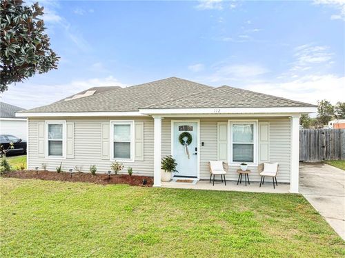 112 Allie Ln, Luling, LA, 70070-4584 | Card Image