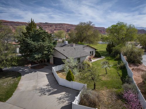 230 N 500 W, Moab, UT, 84532-2269 | Card Image