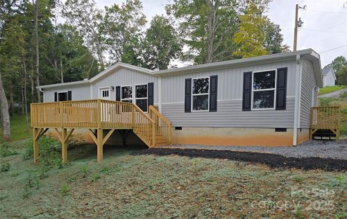 22 Mcgee Hill Rd, Fairview, NC, 28730-8820 | Card Image