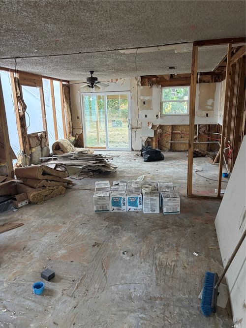 221 Mockingbird Mdws, Burleson, TX, 76028-5035 | Card Image