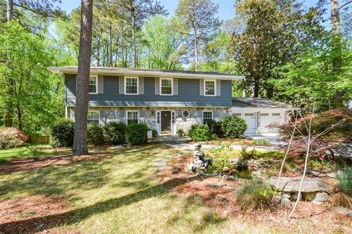 4400 Huntington Cir, Dunwoody, GA, 30338-6643 | Card Image
