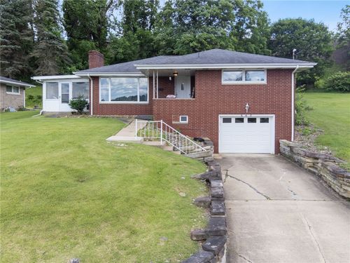 648 Birch St, Jeannette, PA, 15644-2807 | Card Image