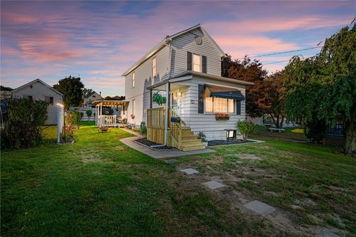 418 1st Ave, Ellwood City, PA, 16117-1152 | Card Image