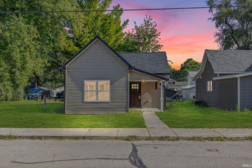 131 E 4th St, Williamsport, IN, 47993-1044 | Card Image
