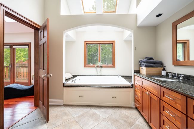 36 Route 39 S, House other with 4 bedrooms, 4 bathrooms and null parking in Sherman CT | Image 15