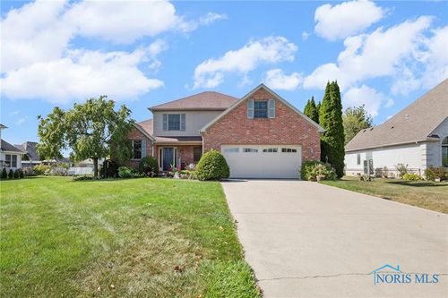 416 Castle Cv, Genoa, OH, 43430-9605 | Card Image