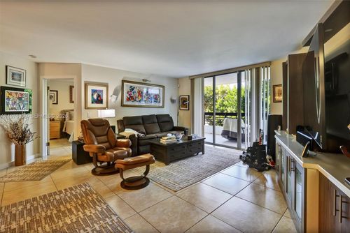 apt-302-3500 Mystic Pointe Dr, Aventura, FL, 33180-2579 | Card Image
