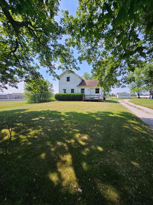9015 W 155th Ave, Lowell, IN, 46356-9567 | Card Image