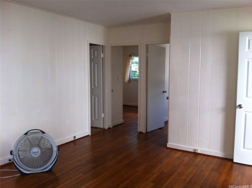 3328 Kaunaoa St, Honolulu, HI, 96815-4261 | Card Image